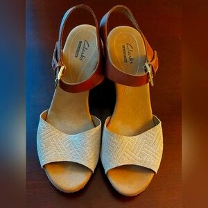 Like New Clarks Collection Helio Jet Wedge Leather Sandals 10M GUC